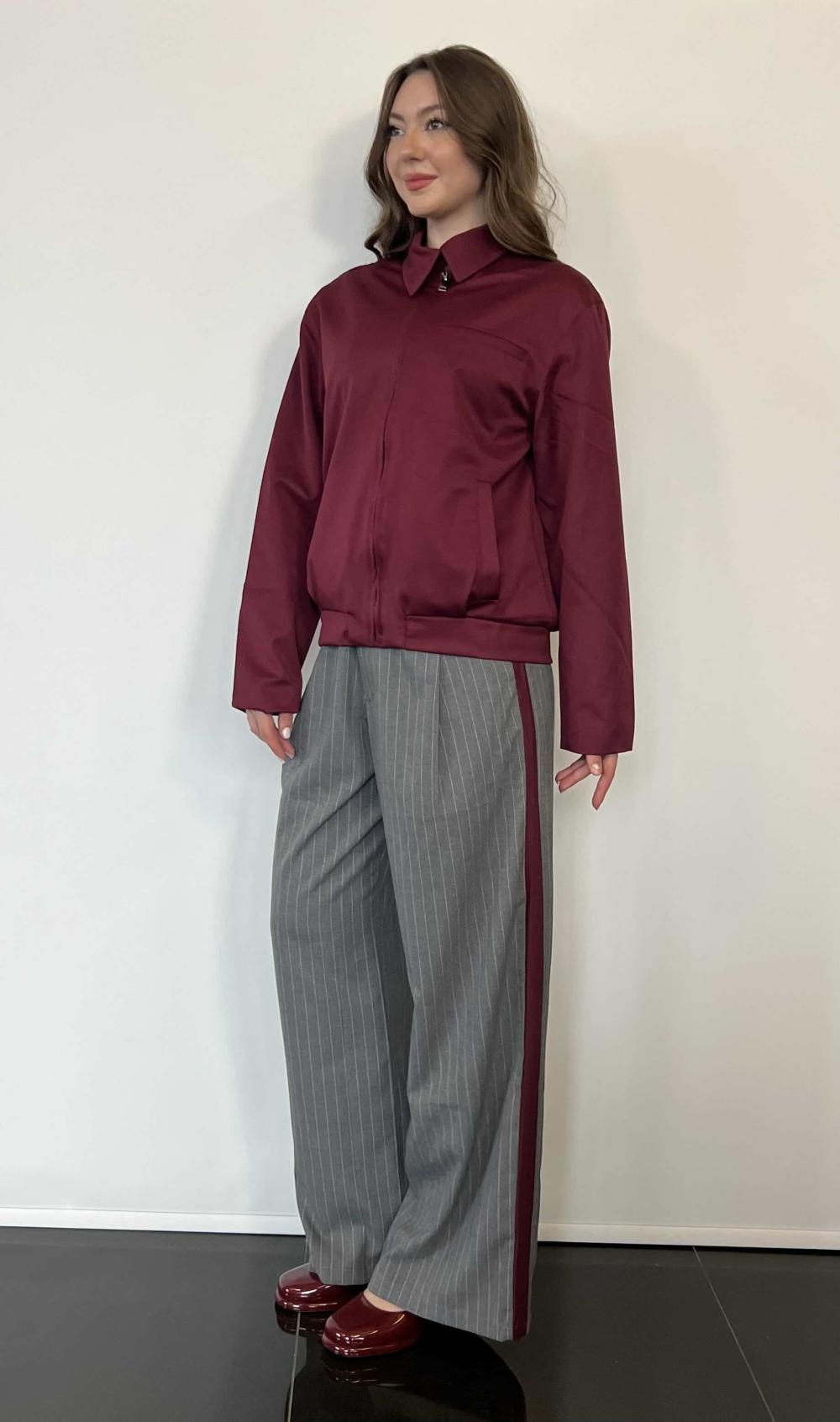 Conjuntos de pantalón y chaqueta Bordo
